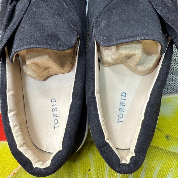Torrid Womens Black Bow Slip-On Sneakers Size 9W - Picture 4 of 8